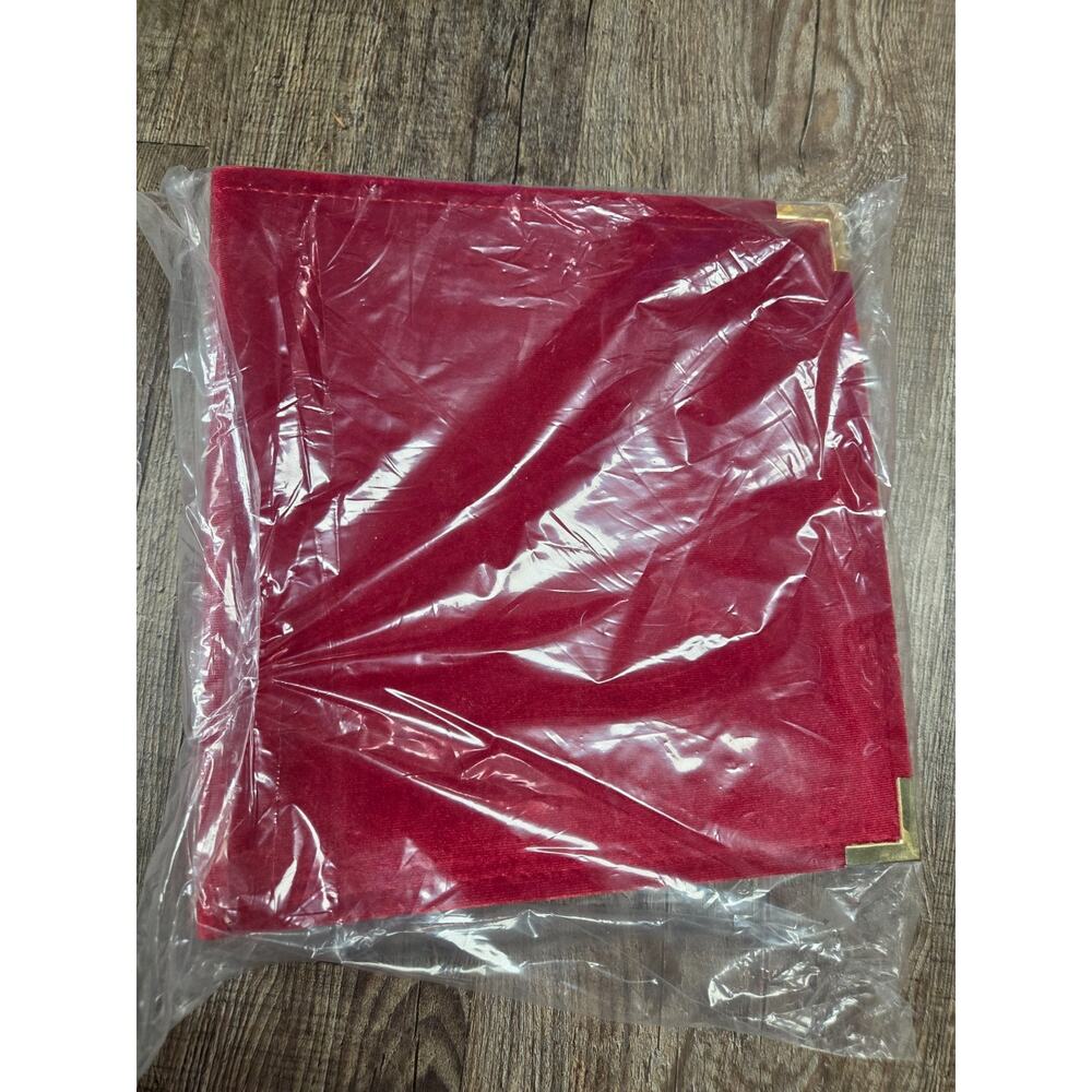 Scrapbook.com Red Velour Scarlet Velvet 6" x 8" Album NEW Crafting Pictures